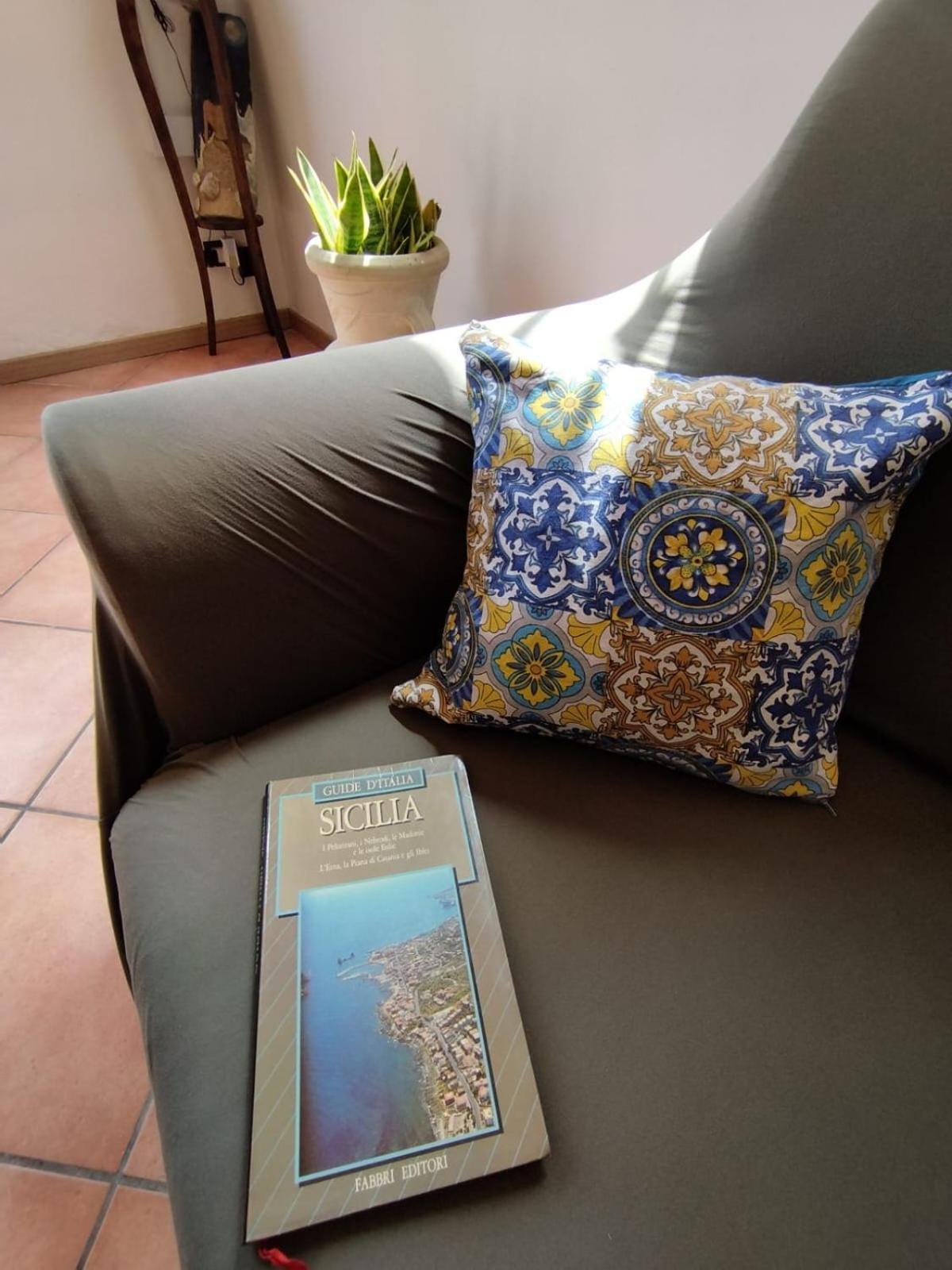 Villa Casa Maria Elena Santa Flavia Esterno foto